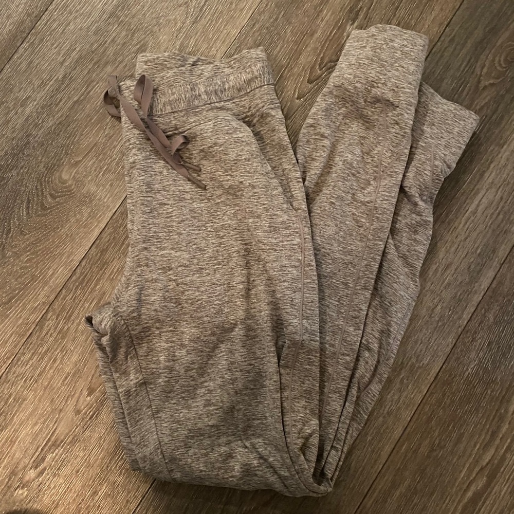 balance athletica select joggers
